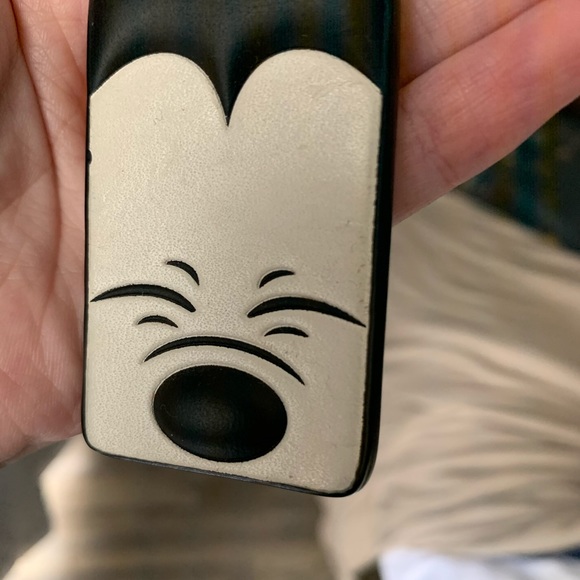 Mickey Mouse Coach Keychain - Picture 3 of 4